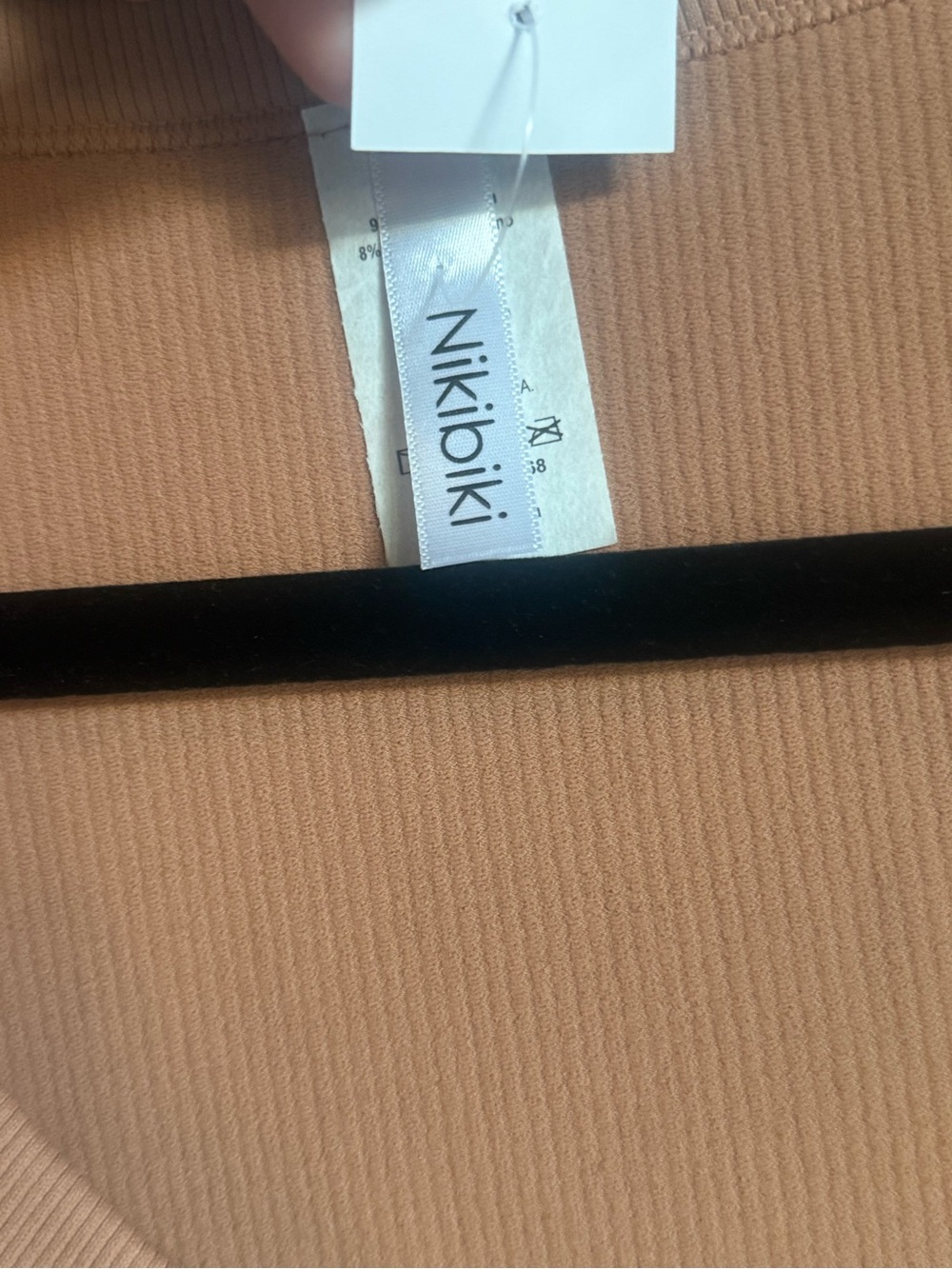 NWT Nikibiki Sunkissed Ribbed V‑Neck Crop Top - Soft Brown - Picture 4 of 5